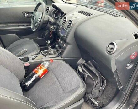 Черный Ниссан Кашкай, объемом двигателя 1.6 л и пробегом 230 тыс. км за 11300 $, фото 6 на Automoto.ua