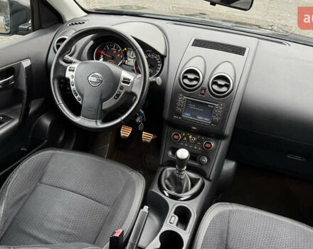 Черный Ниссан Кашкай, объемом двигателя 1.6 л и пробегом 263 тыс. км за 11700 $, фото 22 на Automoto.ua