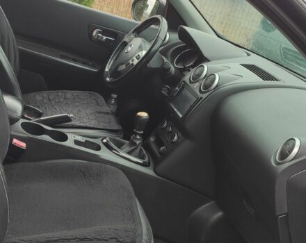 Чорний Ніссан Кашкай, об'ємом двигуна 1.6 л та пробігом 235 тис. км за 10500 $, фото 4 на Automoto.ua