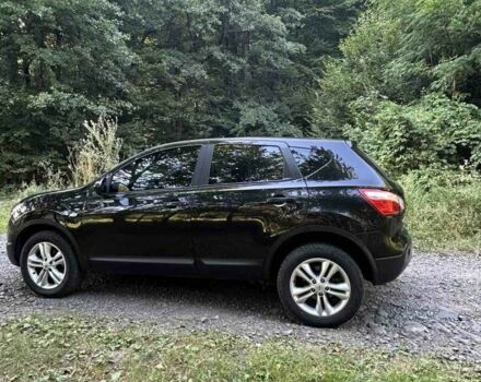 Черный Ниссан Кашкай, объемом двигателя 1.6 л и пробегом 202 тыс. км за 10000 $, фото 1 на Automoto.ua