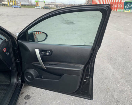 Черный Ниссан Кашкай, объемом двигателя 2 л и пробегом 99 тыс. км за 12200 $, фото 13 на Automoto.ua