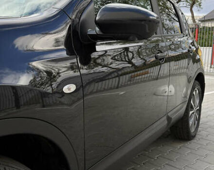 Чорний Ніссан Кашкай, об'ємом двигуна 2 л та пробігом 220 тис. км за 12300 $, фото 5 на Automoto.ua