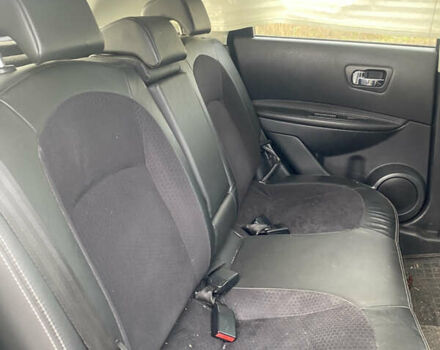 Черный Ниссан Кашкай, объемом двигателя 1.6 л и пробегом 240 тыс. км за 6500 $, фото 5 на Automoto.ua