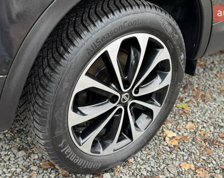 Черный Ниссан Кашкай, объемом двигателя 1.6 л и пробегом 263 тыс. км за 11700 $, фото 18 на Automoto.ua