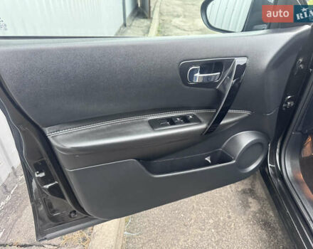 Черный Ниссан Кашкай, объемом двигателя 1.6 л и пробегом 160 тыс. км за 11950 $, фото 42 на Automoto.ua