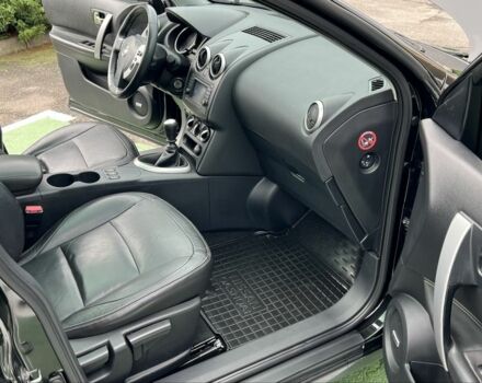 Черный Ниссан Кашкай, объемом двигателя 1.5 л и пробегом 220 тыс. км за 10500 $, фото 4 на Automoto.ua