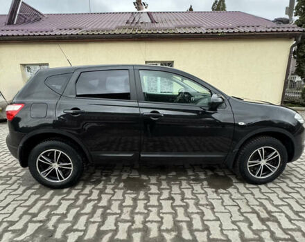 Черный Ниссан Кашкай, объемом двигателя 1.6 л и пробегом 107 тыс. км за 11700 $, фото 8 на Automoto.ua