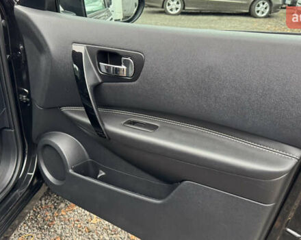 Черный Ниссан Кашкай, объемом двигателя 1.6 л и пробегом 263 тыс. км за 11700 $, фото 25 на Automoto.ua