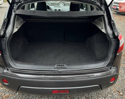 Черный Ниссан Кашкай, объемом двигателя 1.6 л и пробегом 263 тыс. км за 11700 $, фото 52 на Automoto.ua