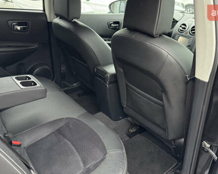 Черный Ниссан Кашкай, объемом двигателя 1.6 л и пробегом 263 тыс. км за 11700 $, фото 24 на Automoto.ua