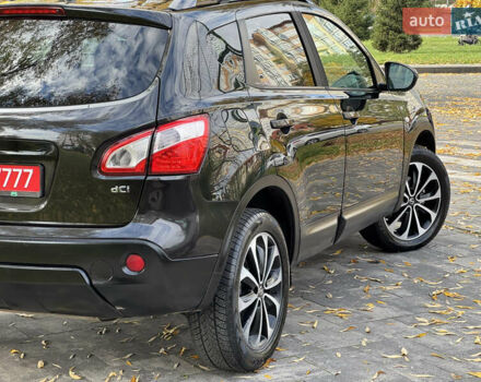 Черный Ниссан Кашкай, объемом двигателя 1.5 л и пробегом 172 тыс. км за 11999 $, фото 25 на Automoto.ua