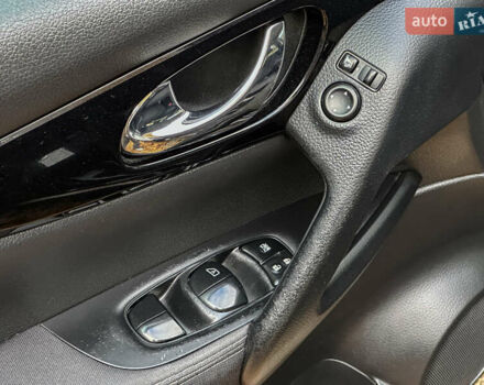 Чорний Ніссан Кашкай, об'ємом двигуна 1.6 л та пробігом 263 тис. км за 13900 $, фото 55 на Automoto.ua