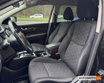 Черный Ниссан Кашкай, объемом двигателя 1.6 л и пробегом 130 тыс. км за 16000 $, фото 8 на Automoto.ua