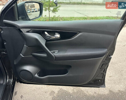 Черный Ниссан Кашкай, объемом двигателя 1.5 л и пробегом 175 тыс. км за 14700 $, фото 24 на Automoto.ua