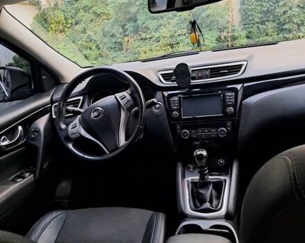 Черный Ниссан Кашкай, объемом двигателя 1.5 л и пробегом 187 тыс. км за 14750 $, фото 2 на Automoto.ua