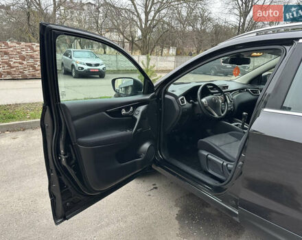 Черный Ниссан Кашкай, объемом двигателя 1.5 л и пробегом 175 тыс. км за 14700 $, фото 9 на Automoto.ua