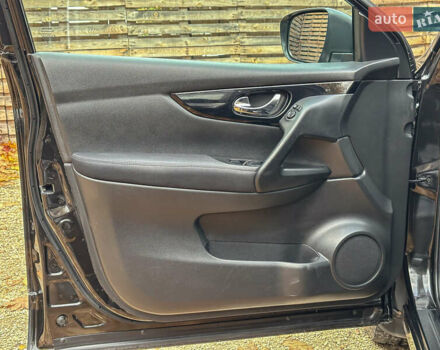 Чорний Ніссан Кашкай, об'ємом двигуна 1.6 л та пробігом 263 тис. км за 13900 $, фото 54 на Automoto.ua