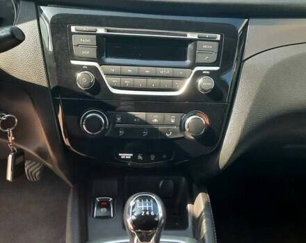 Черный Ниссан Кашкай, объемом двигателя 1.5 л и пробегом 155 тыс. км за 13800 $, фото 19 на Automoto.ua