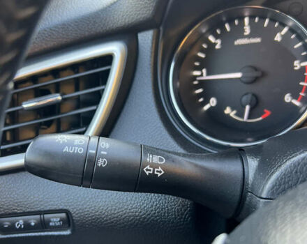 Черный Ниссан Кашкай, объемом двигателя 1.6 л и пробегом 217 тыс. км за 14950 $, фото 32 на Automoto.ua