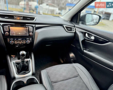 Черный Ниссан Кашкай, объемом двигателя 1.6 л и пробегом 204 тыс. км за 14800 $, фото 47 на Automoto.ua