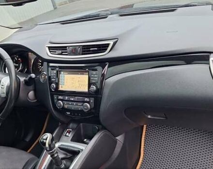 Черный Ниссан Кашкай, объемом двигателя 1.5 л и пробегом 202 тыс. км за 14950 $, фото 74 на Automoto.ua