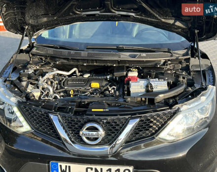 Черный Ниссан Кашкай, объемом двигателя 1.6 л и пробегом 217 тыс. км за 14950 $, фото 65 на Automoto.ua