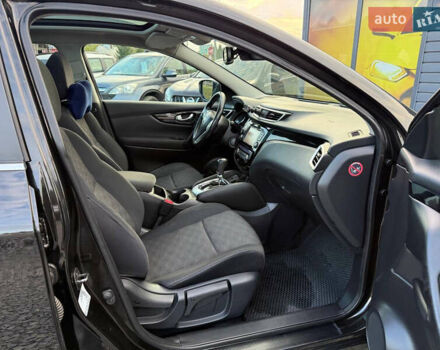 Черный Ниссан Кашкай, объемом двигателя 1.6 л и пробегом 287 тыс. км за 14700 $, фото 40 на Automoto.ua