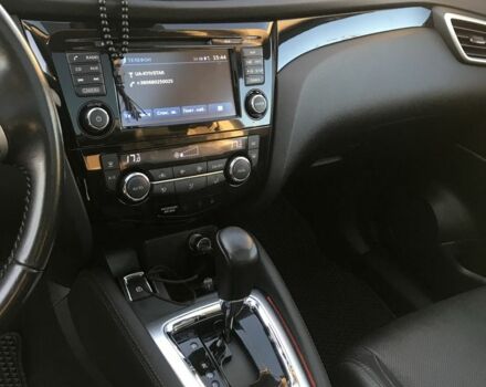 Черный Ниссан Кашкай, объемом двигателя 1.6 л и пробегом 225 тыс. км за 16300 $, фото 17 на Automoto.ua