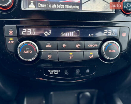 Черный Ниссан Кашкай, объемом двигателя 1.6 л и пробегом 204 тыс. км за 14800 $, фото 43 на Automoto.ua