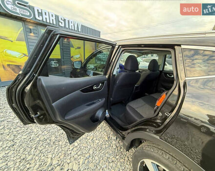 Черный Ниссан Кашкай, объемом двигателя 1.6 л и пробегом 289 тыс. км за 14300 $, фото 52 на Automoto.ua