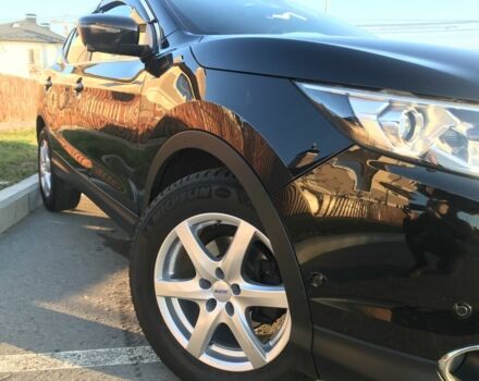 Черный Ниссан Кашкай, объемом двигателя 1.6 л и пробегом 225 тыс. км за 16300 $, фото 6 на Automoto.ua