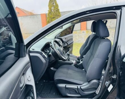 Черный Ниссан Кашкай, объемом двигателя 1.6 л и пробегом 67 тыс. км за 16800 $, фото 8 на Automoto.ua