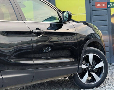 Черный Ниссан Кашкай, объемом двигателя 1.6 л и пробегом 287 тыс. км за 14700 $, фото 34 на Automoto.ua