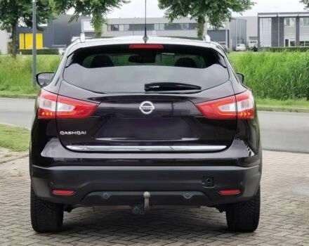 Черный Ниссан Кашкай, объемом двигателя 1.2 л и пробегом 78 тыс. км за 9000 $, фото 5 на Automoto.ua