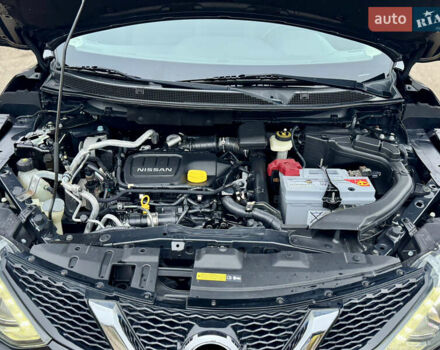 Черный Ниссан Кашкай, объемом двигателя 1.6 л и пробегом 204 тыс. км за 14800 $, фото 61 на Automoto.ua