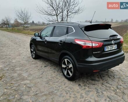 Черный Ниссан Кашкай, объемом двигателя 1.5 л и пробегом 205 тыс. км за 13800 $, фото 4 на Automoto.ua