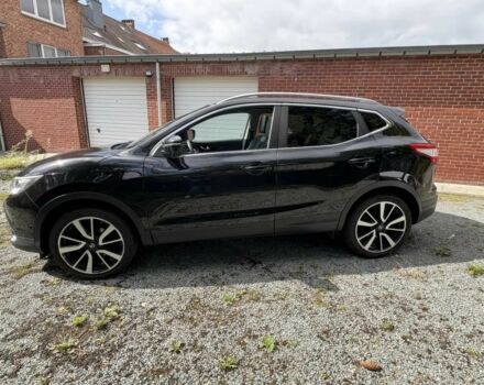 Черный Ниссан Кашкай, объемом двигателя 1.2 л и пробегом 78 тыс. км за 6200 $, фото 2 на Automoto.ua