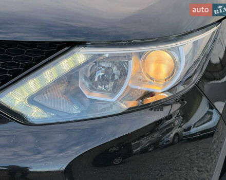 Черный Ниссан Кашкай, объемом двигателя 1.6 л и пробегом 287 тыс. км за 14700 $, фото 10 на Automoto.ua