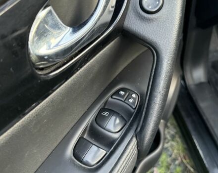 Черный Ниссан Кашкай, объемом двигателя 1.6 л и пробегом 157 тыс. км за 6900 $, фото 19 на Automoto.ua