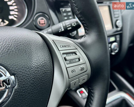 Черный Ниссан Кашкай, объемом двигателя 1.6 л и пробегом 204 тыс. км за 14800 $, фото 37 на Automoto.ua