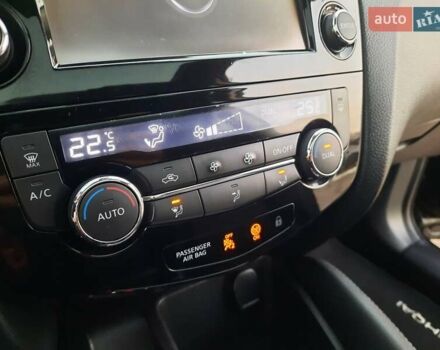 Чорний Ніссан Кашкай, об'ємом двигуна 1.5 л та пробігом 247 тис. км за 15400 $, фото 65 на Automoto.ua