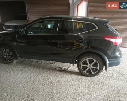 Чорний Ніссан Кашкай, об'ємом двигуна 1.5 л та пробігом 238 тис. км за 14300 $, фото 6 на Automoto.ua