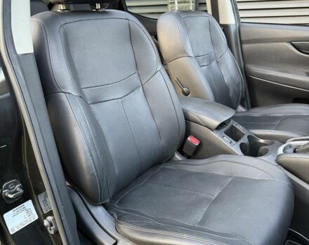 Черный Ниссан Кашкай, объемом двигателя 1.6 л и пробегом 157 тыс. км за 6900 $, фото 12 на Automoto.ua