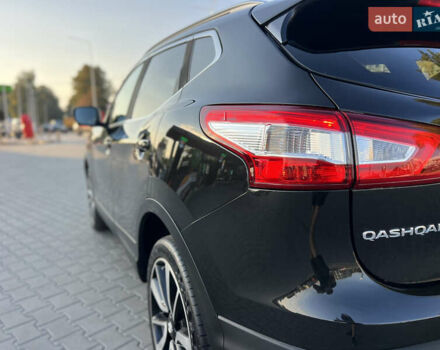 Черный Ниссан Кашкай, объемом двигателя 1.6 л и пробегом 217 тыс. км за 14950 $, фото 16 на Automoto.ua