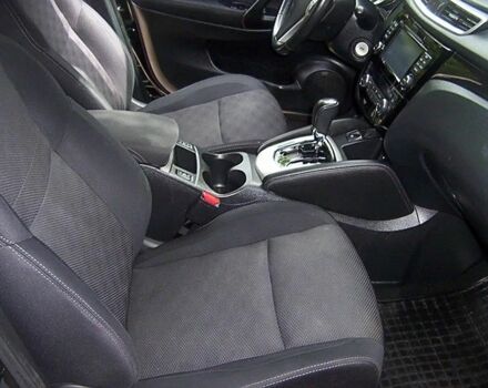 Черный Ниссан Кашкай, объемом двигателя 1.6 л и пробегом 220 тыс. км за 8900 $, фото 22 на Automoto.ua