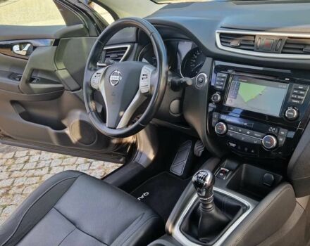 Черный Ниссан Кашкай, объемом двигателя 1.6 л и пробегом 84 тыс. км за 6900 $, фото 11 на Automoto.ua
