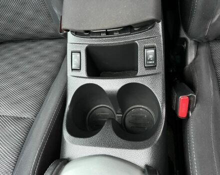 Черный Ниссан Кашкай, объемом двигателя 1.6 л и пробегом 250 тыс. км за 11500 $, фото 12 на Automoto.ua