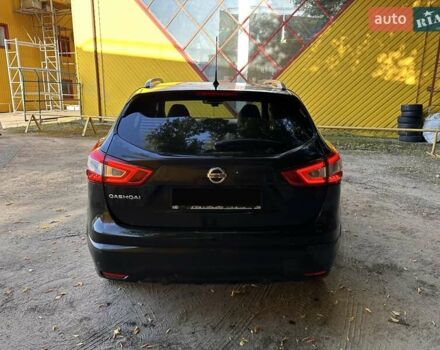 Черный Ниссан Кашкай, объемом двигателя 1.6 л и пробегом 206 тыс. км за 15000 $, фото 4 на Automoto.ua