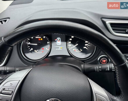 Черный Ниссан Кашкай, объемом двигателя 1.5 л и пробегом 171 тыс. км за 15400 $, фото 47 на Automoto.ua