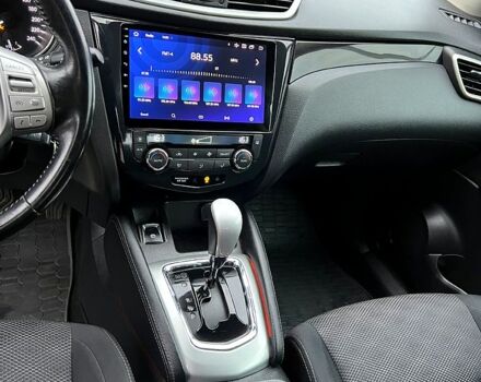 Черный Ниссан Кашкай, объемом двигателя 1.6 л и пробегом 250 тыс. км за 10700 $, фото 7 на Automoto.ua